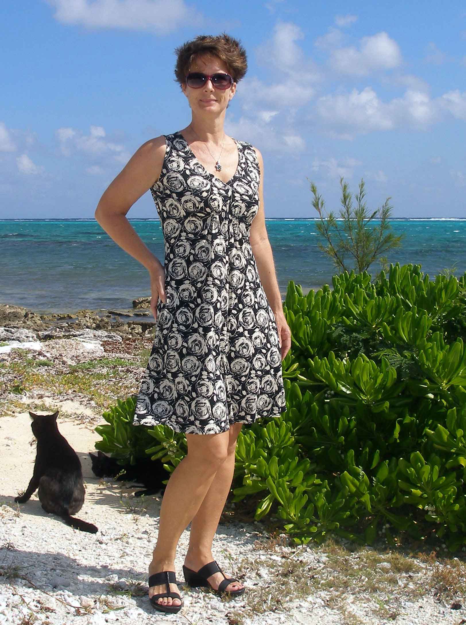 McCall's M6074 - the One to Four hours dress | So Sew Easy