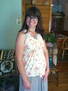 Patricia sews her daughter in law the summer drape top for her pregnancy.