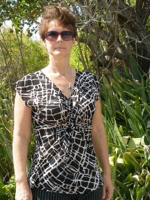 Butterick B5495 - fast and easy gathered front blouse pattern.  Quick to sew, great fit.  A Winner!