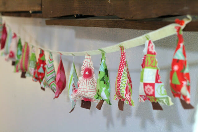 Sew this cute Christmas Tree garland to hang on your mantle, or even on the tree itself. Great use for scraps, and the kids could help make this.
