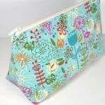 Easy Cosmetics Bag Pattern. Free pattern, quick and easy to sew but so many uses!