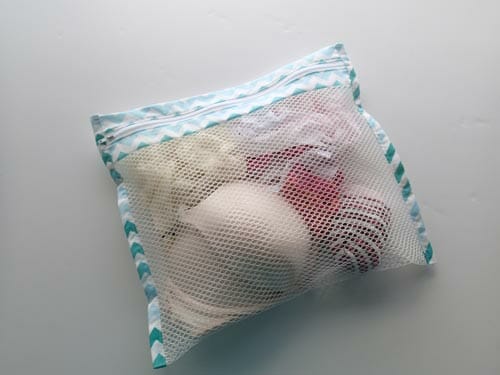 DIY laundry bag for delicates (Make your own lingerie wash bag) - SewGuide