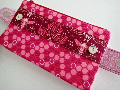 Sewing video for the Swoon Della Wallet Pattern | So Sew Easy