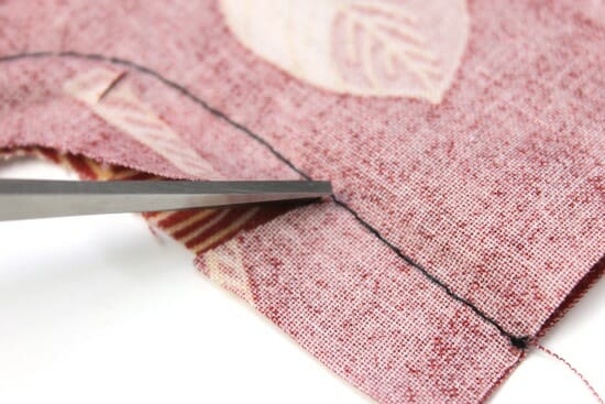 Serger Pepper - Clip and notch seam allowances - how to easily sew perfect curves- scissors with sharp tips