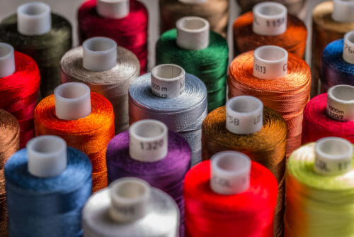 choose correct sewing thread
