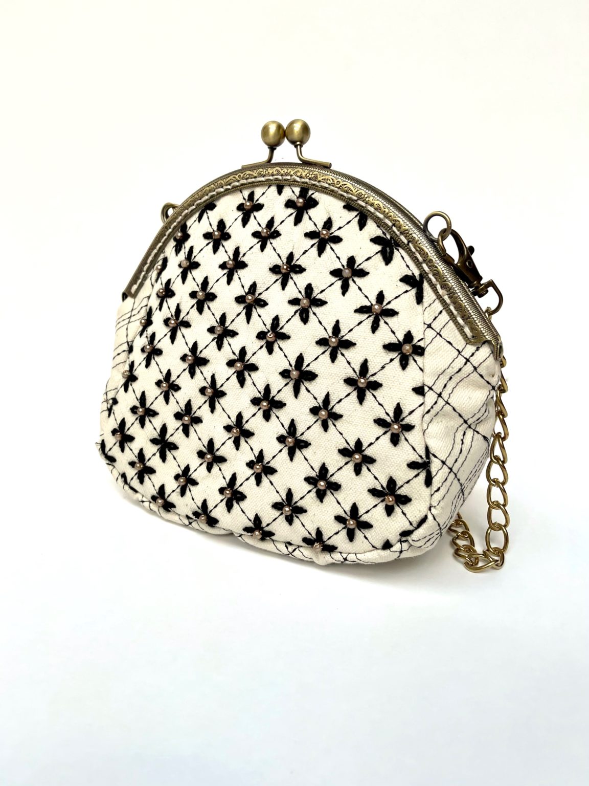 Vintage Floral Embroidered Frame Bag, Retro Evening Clutch Purse, Formal  Banquet Shoulder Bag & Handbag | Clutch purse evening, Embroidery bags,  Purses and bags