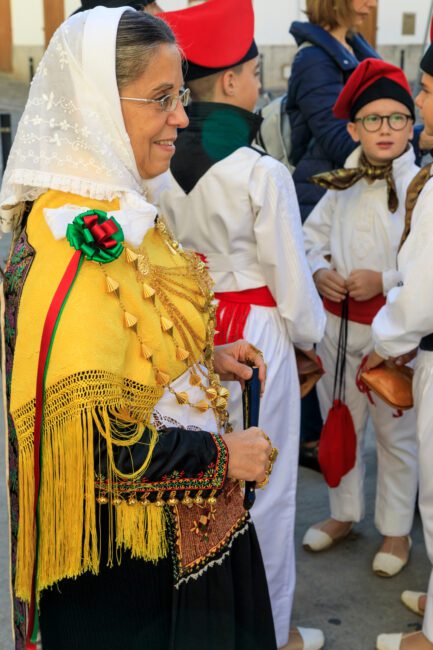 National costume of outlet spain male and female